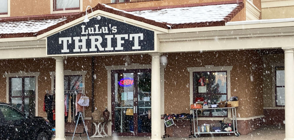 entrance to LuLu's Thrift store
