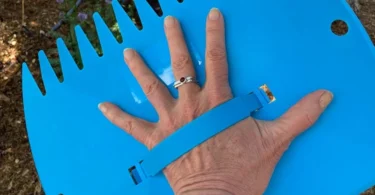 big hands leaf scoop garden tools