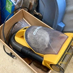 thrift store donation vacuum cleaner